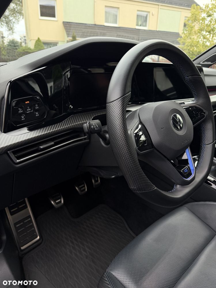 Volkswagen Golf - 24
