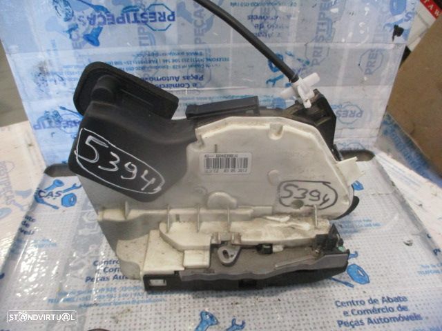 Fecho 6R4839016 VW POLO 6R FASE 1 2014 1.6TDI 90CV 5P VERMELHO TD 7 PINOS - 1
