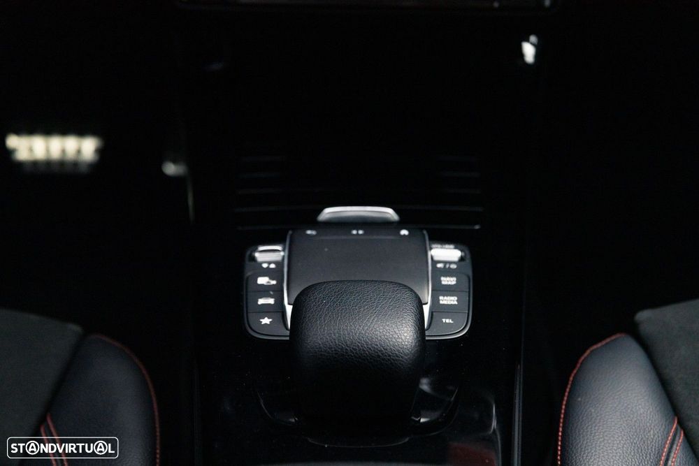 Mercedes-Benz CLA 250 e Shooting Brake AMG Line - 26