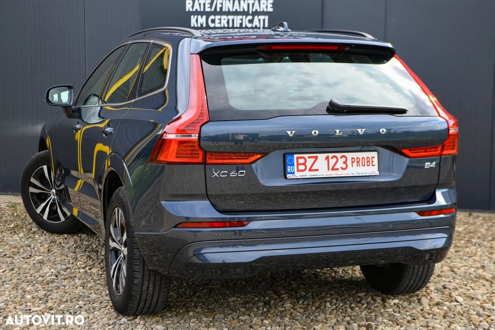 Volvo XC 60 B4 MHEV AT8 FWD Momentum - 34