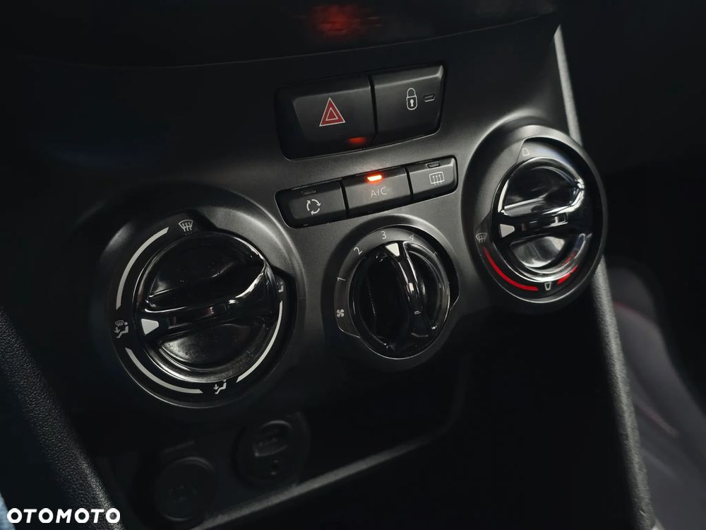 Peugeot 2008 BlueHDi 100 STOP & START Style - 29