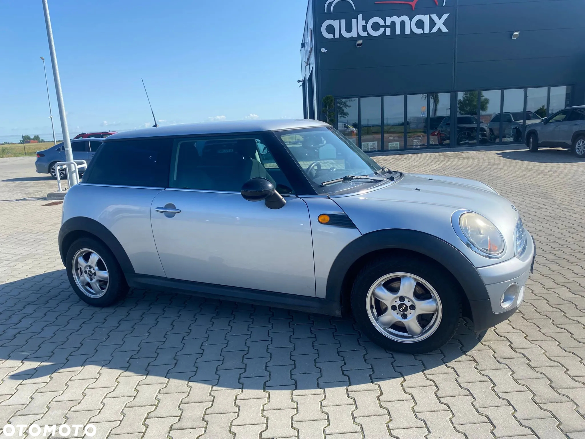 MINI ONE Standard - 5