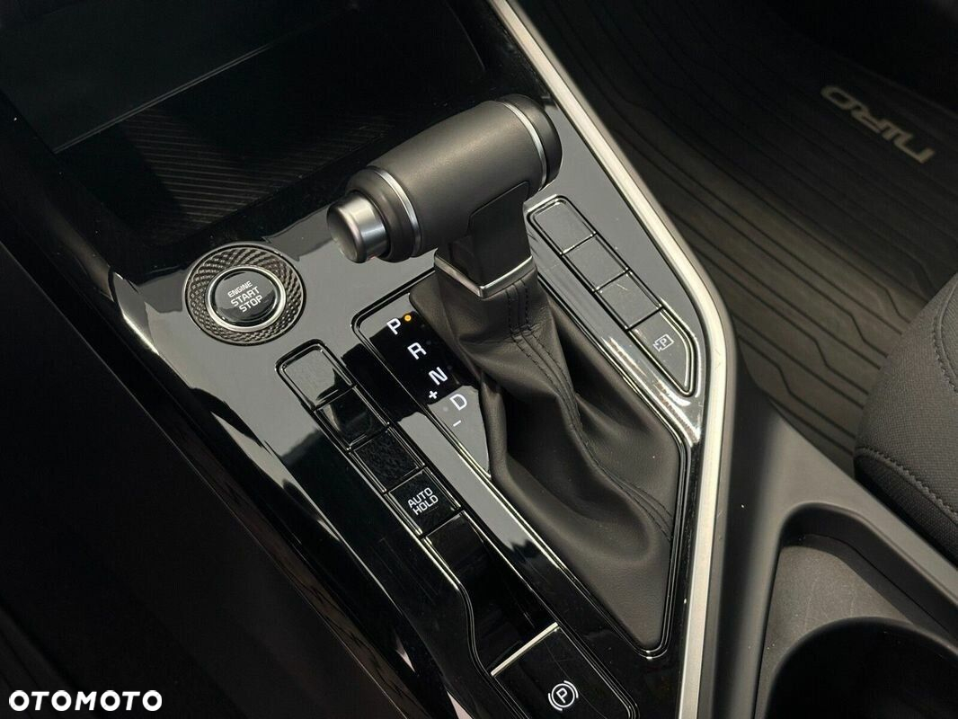Kia Niro 1.6 GDI Hybrid M - 23