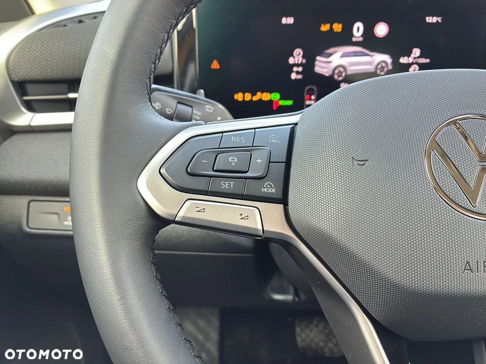 Volkswagen T-Roc - 14