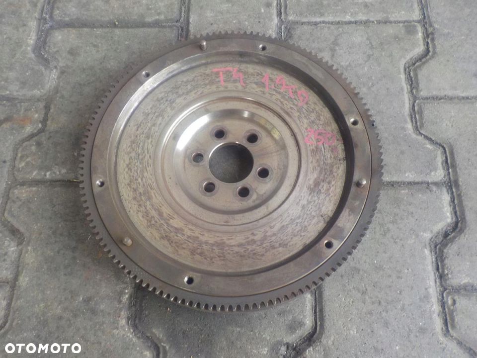 VW T4 1.9 TD KOŁO ZAMACHOWE WIENIEC 068105271F - 1