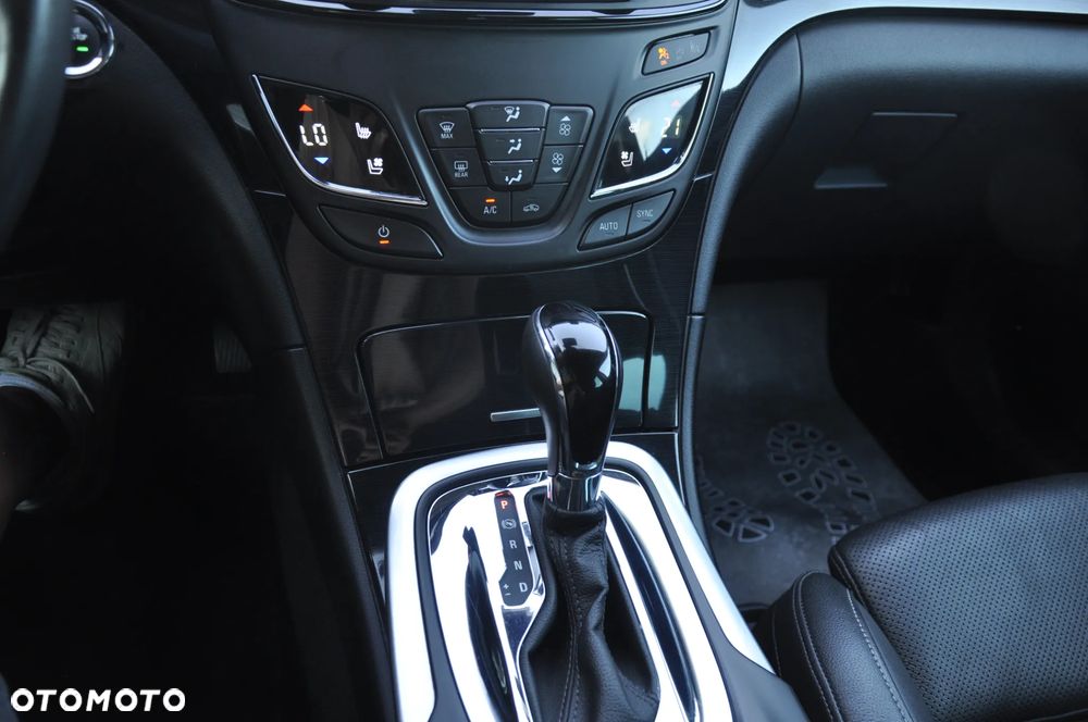 Opel Insignia 2.0 ECOTEC DI Turbo 4x4 Business Innovation - 15