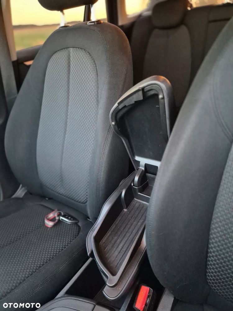 BMW X1 sDrive16d - 36