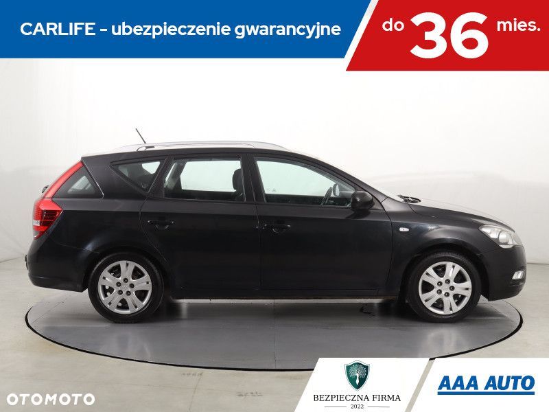 Kia Ceed - 8