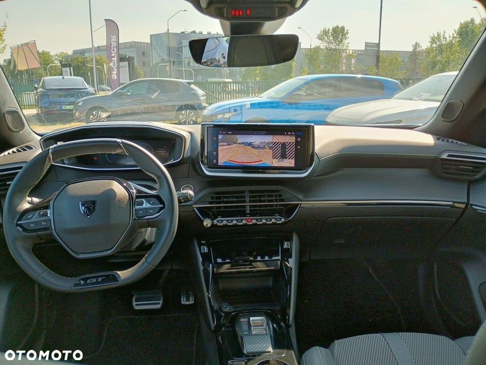 Peugeot 2008 - 8
