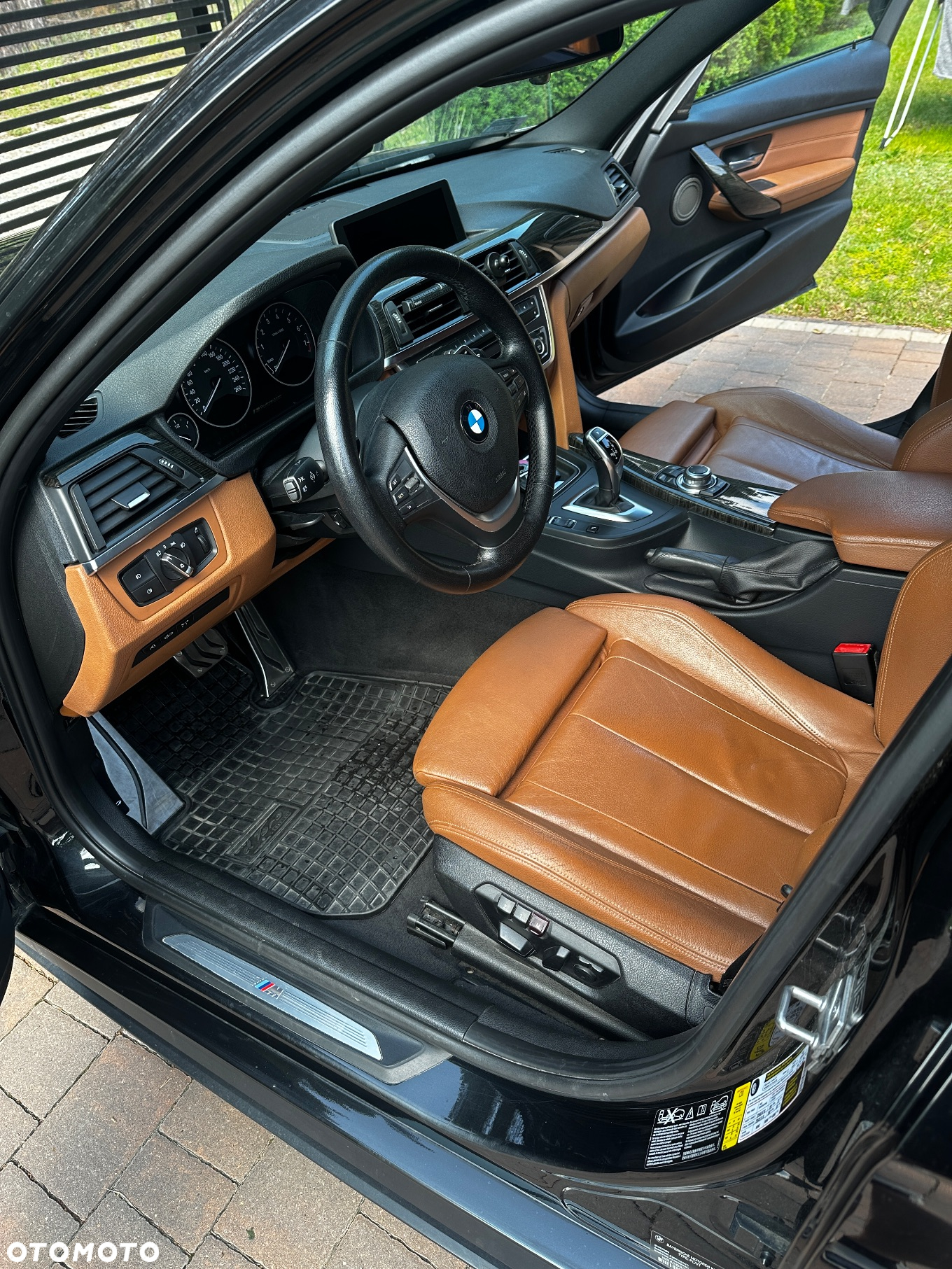 BMW Seria 3 335i xDrive - 16