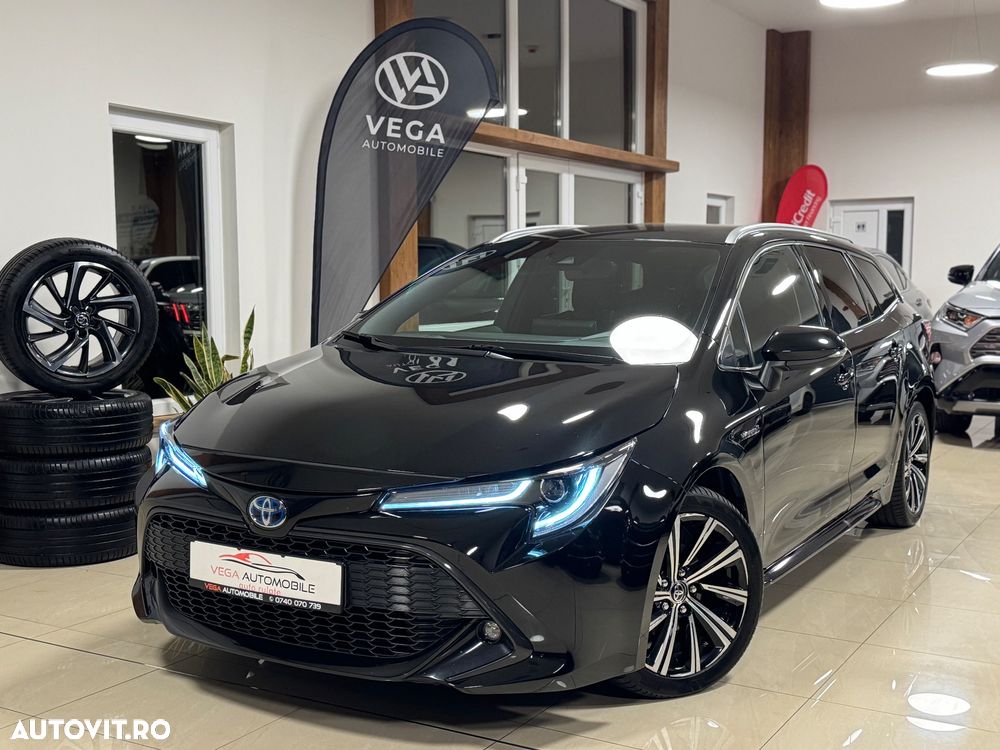 Toyota Corolla ver-1-8-hybrid-team-deutschland - 2