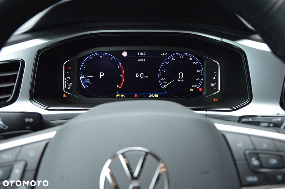 Volkswagen T-Roc - 12