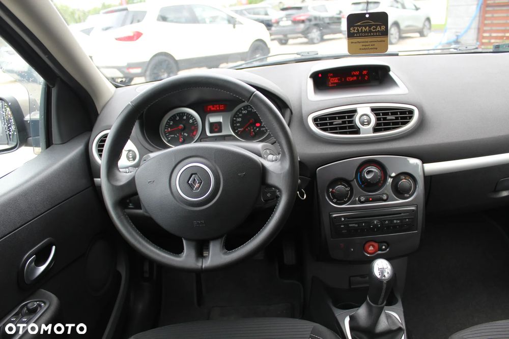 Renault Clio 1.2 16V TCE Alize - 17