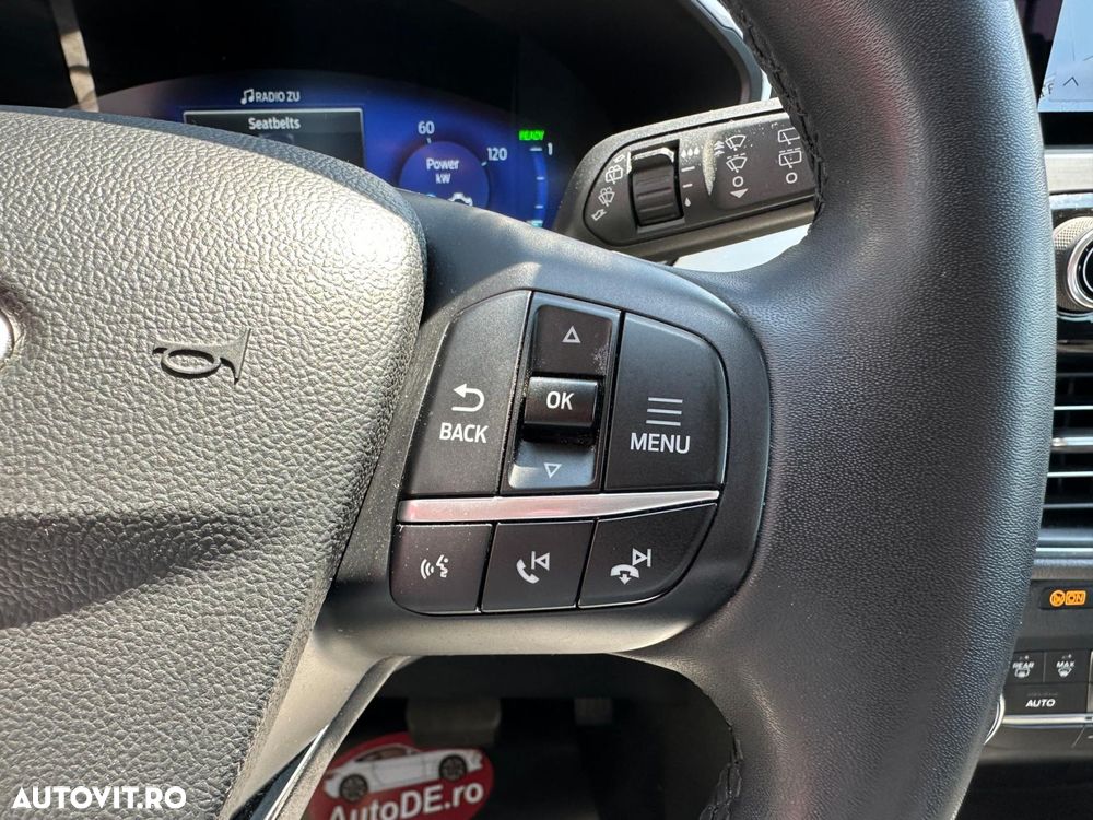 Ford Kuga - 25