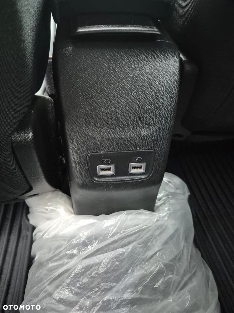 Peugeot 2008 PureTech 130 Allure S&S EAT8 - 30