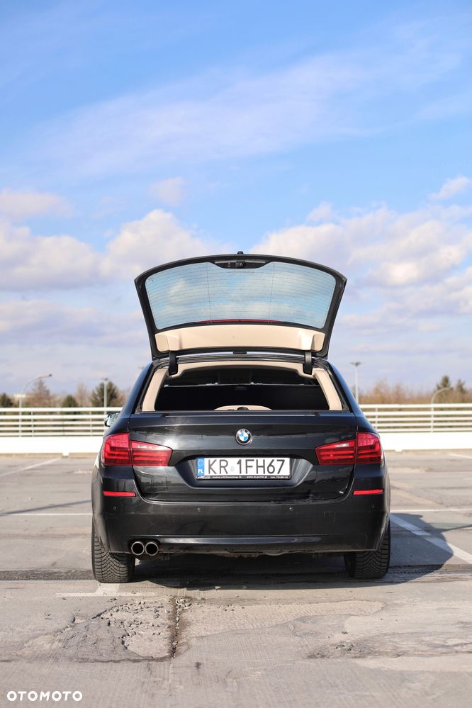 BMW Seria 5 520d Luxury Line - 23