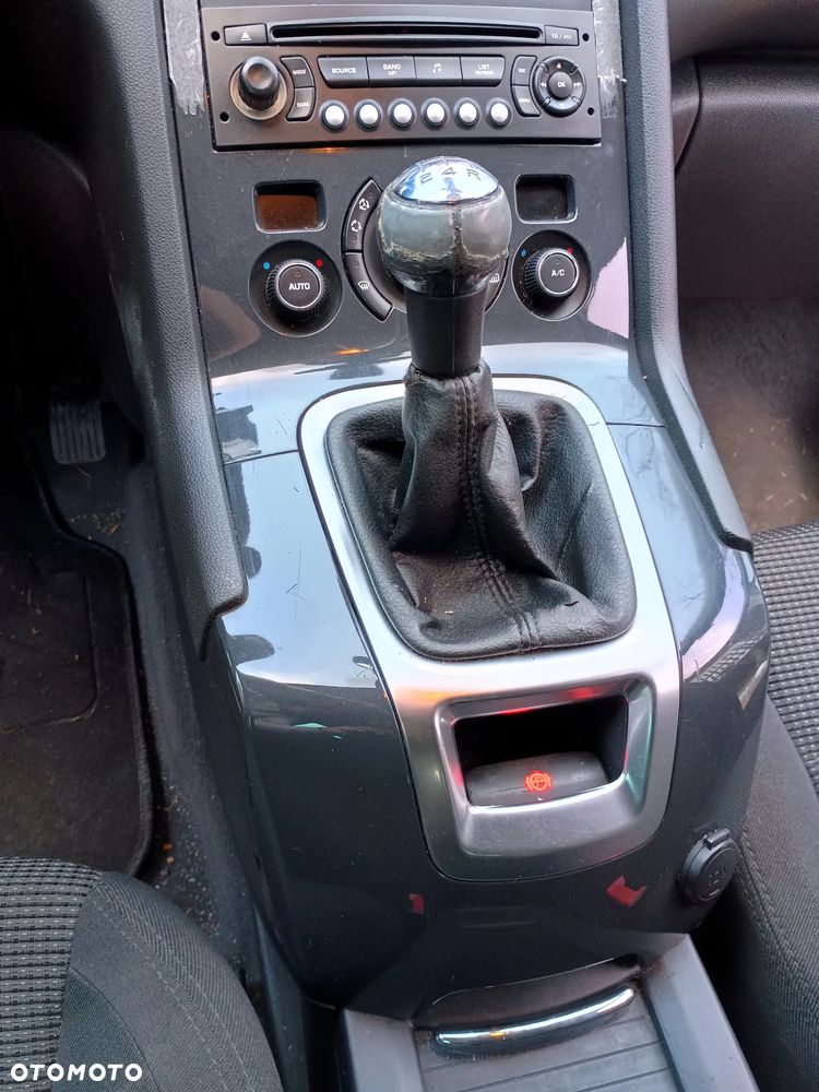 Peugeot 5008 1.6 Premium - 12