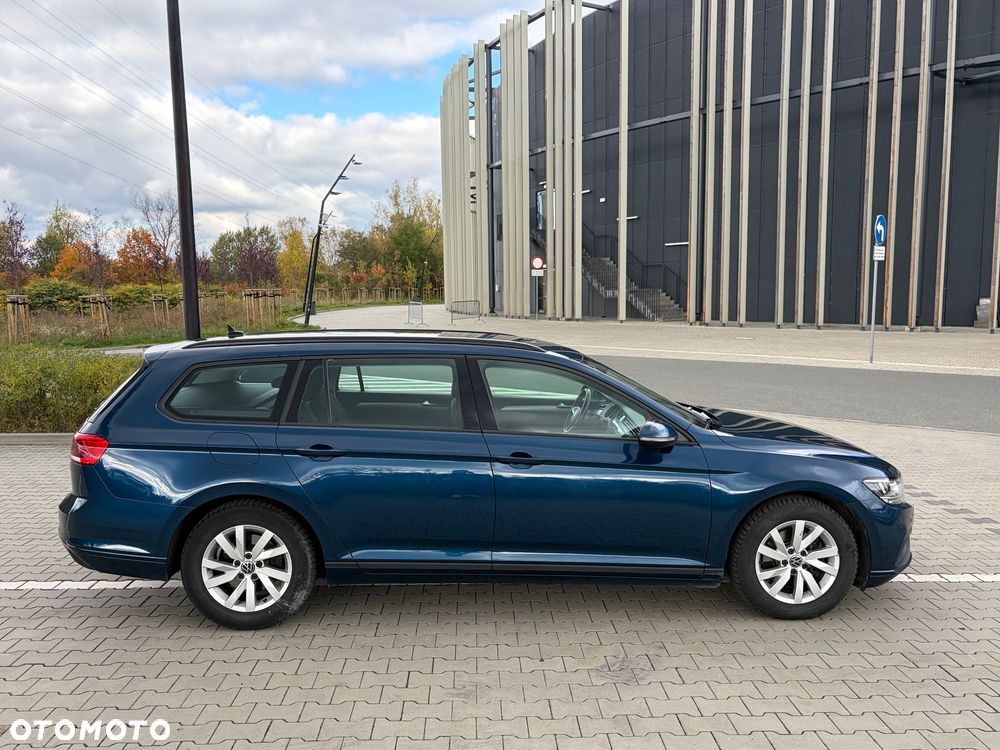 Volkswagen Passat - 8