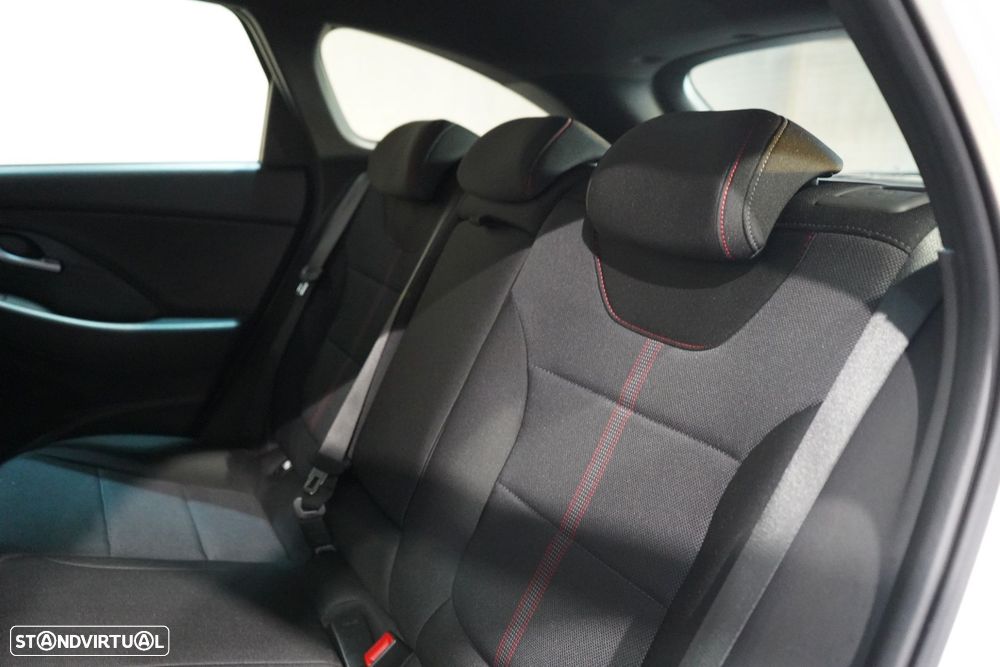 Hyundai i30 SW - 26