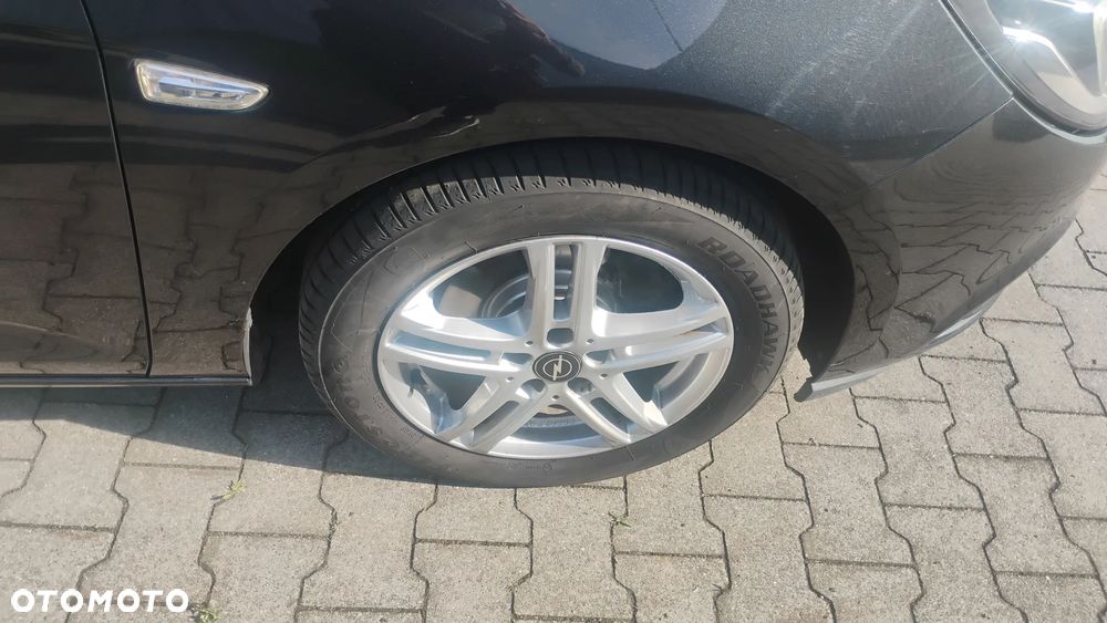Opel Astra 1.6 CDTI Sport - 11