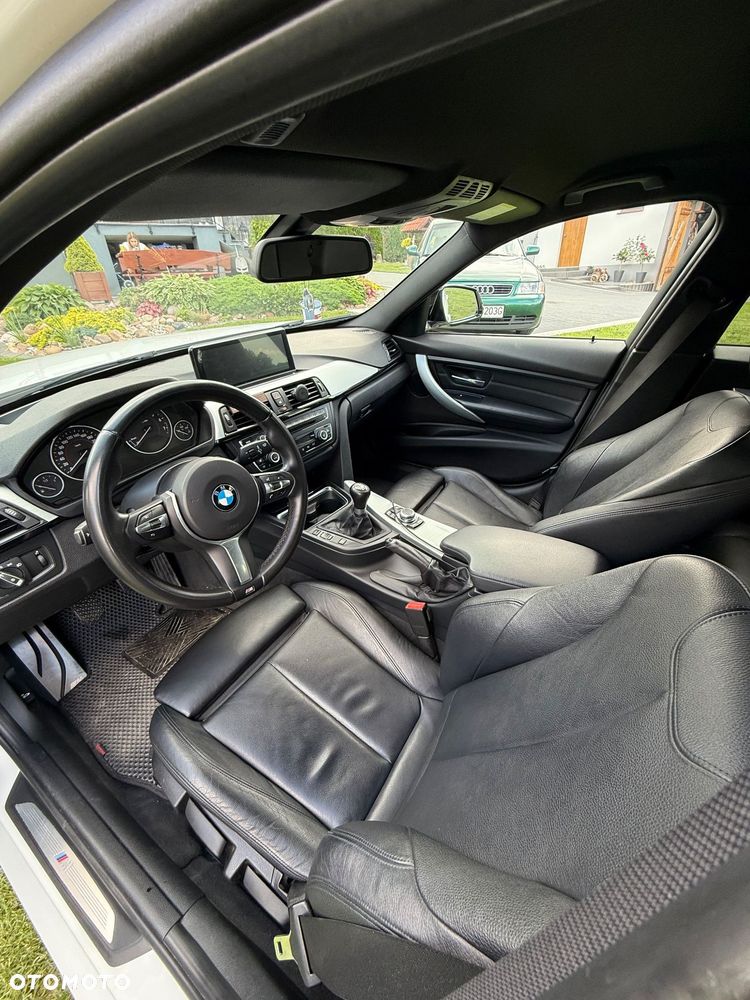 BMW Seria 3 328i Sport Line - 9