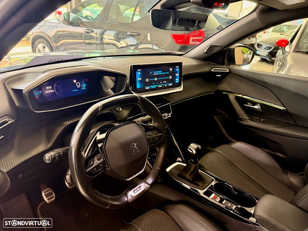 Peugeot 2008 - 10