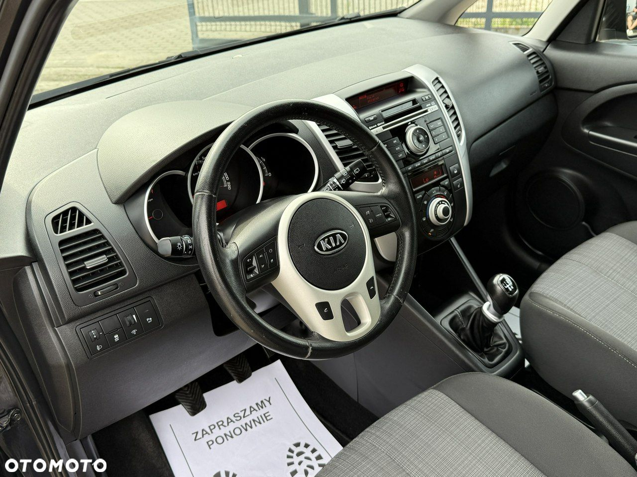 Kia Venga - 23