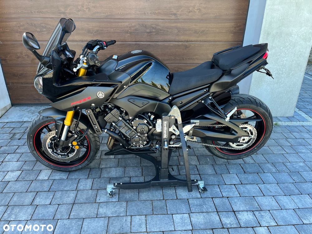Yamaha FZ8 - 9