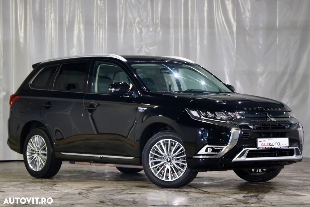 Mitsubishi Outlander PHEV 2.4 L 4X4 Instyle - 3