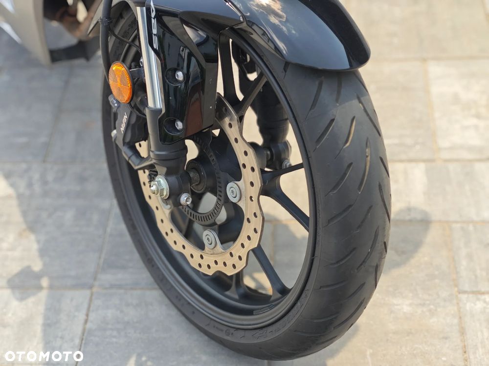 Honda CB - 23