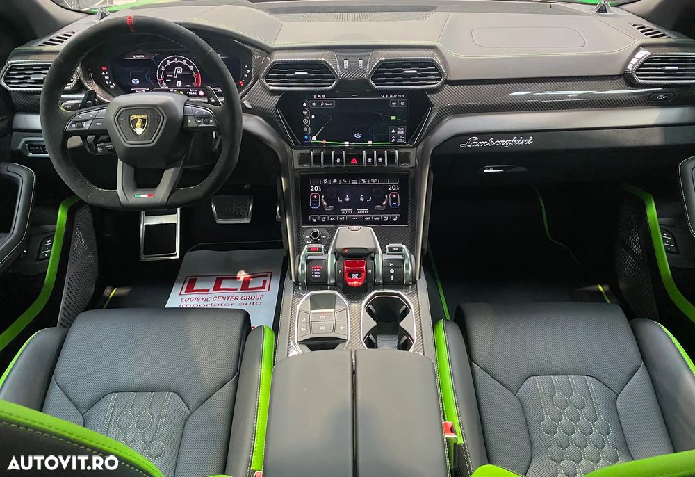 Lamborghini URUS - 12