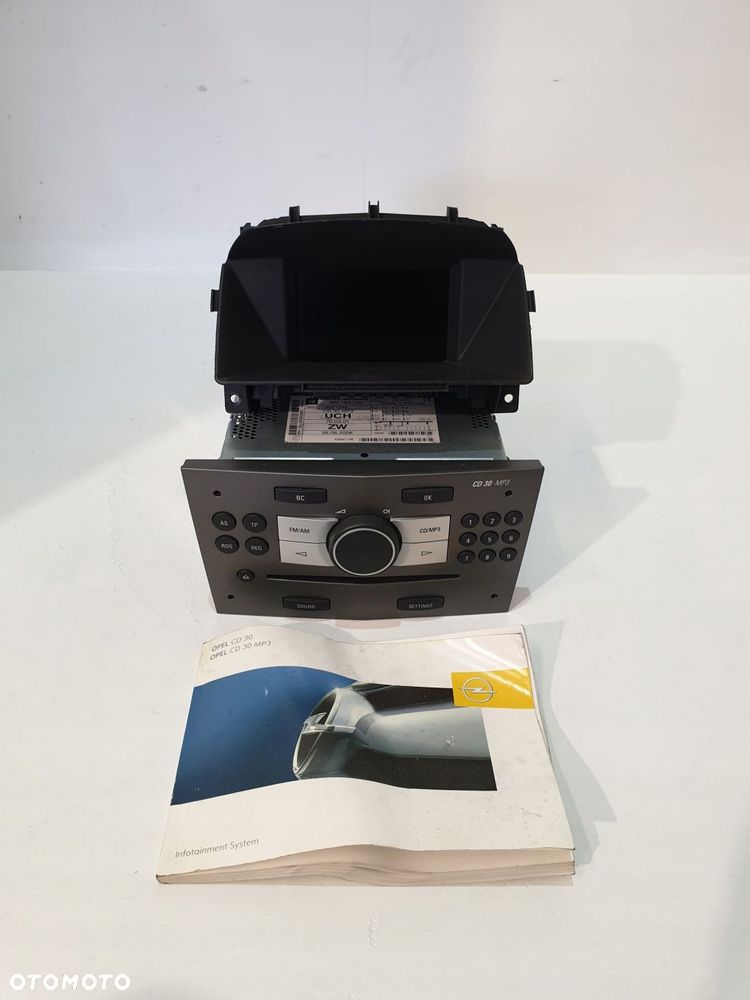 radio cd wyświetlacz 13251048 opel zafira b 1.9cdti 07r - 1