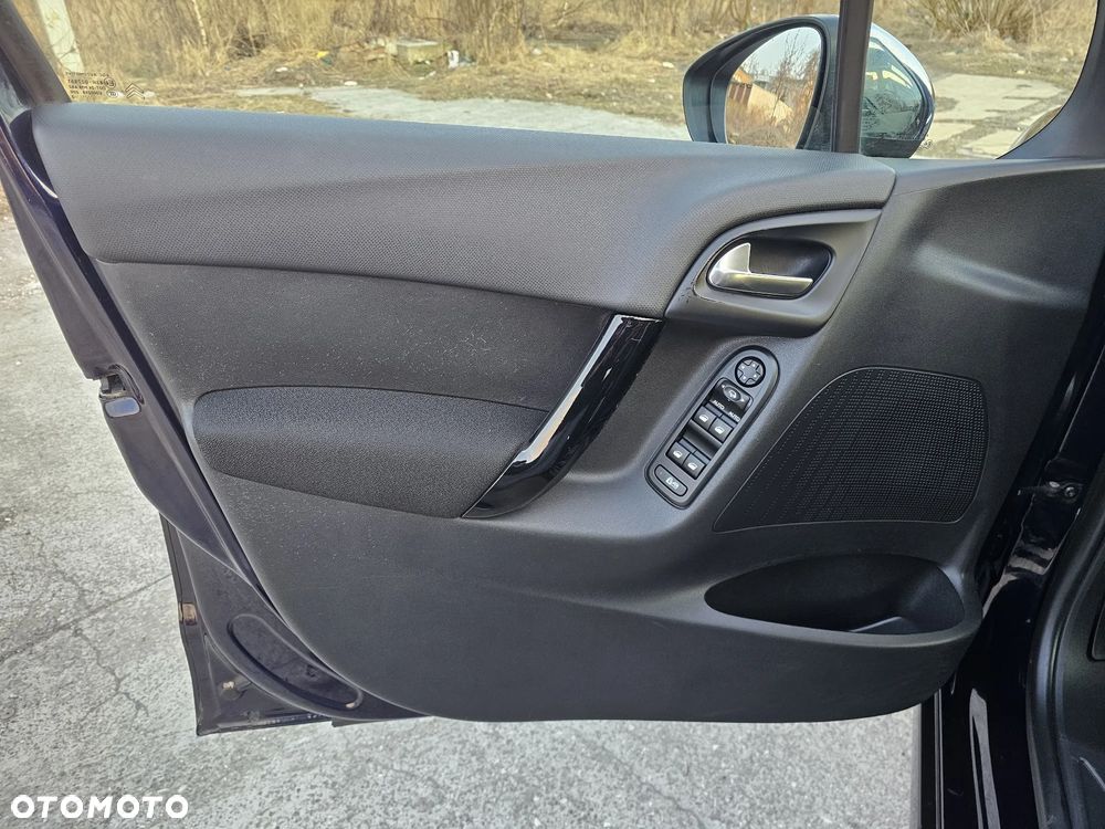 Citroën C3 Pure Tech (VTi) 82 Exclusive - 16