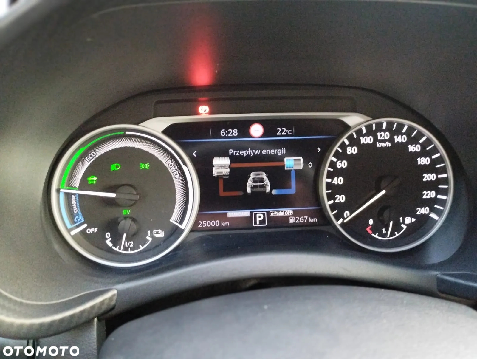 Nissan Juke 1.6 Hybrid 4AMT Premiere Edition - 14