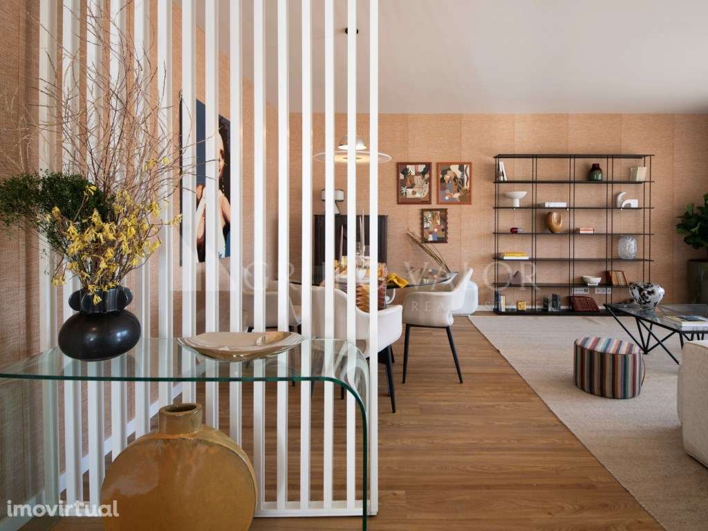 Apartamento T4 em Condomínio com Piscina | St.º António dos Cavaleiros - Grande imagem: 2/10