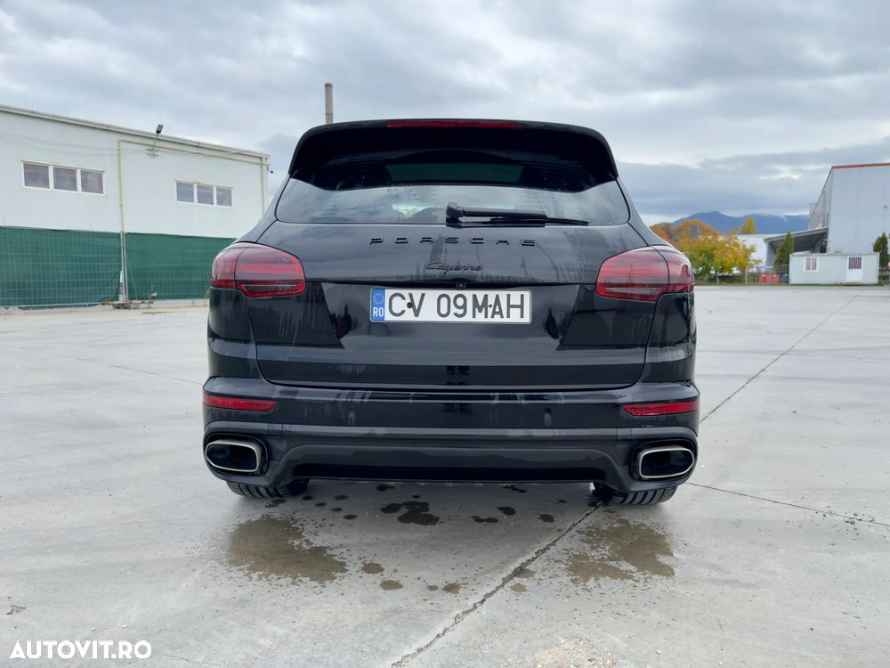 Porsche Cayenne Diesel Platinum Edition - 3