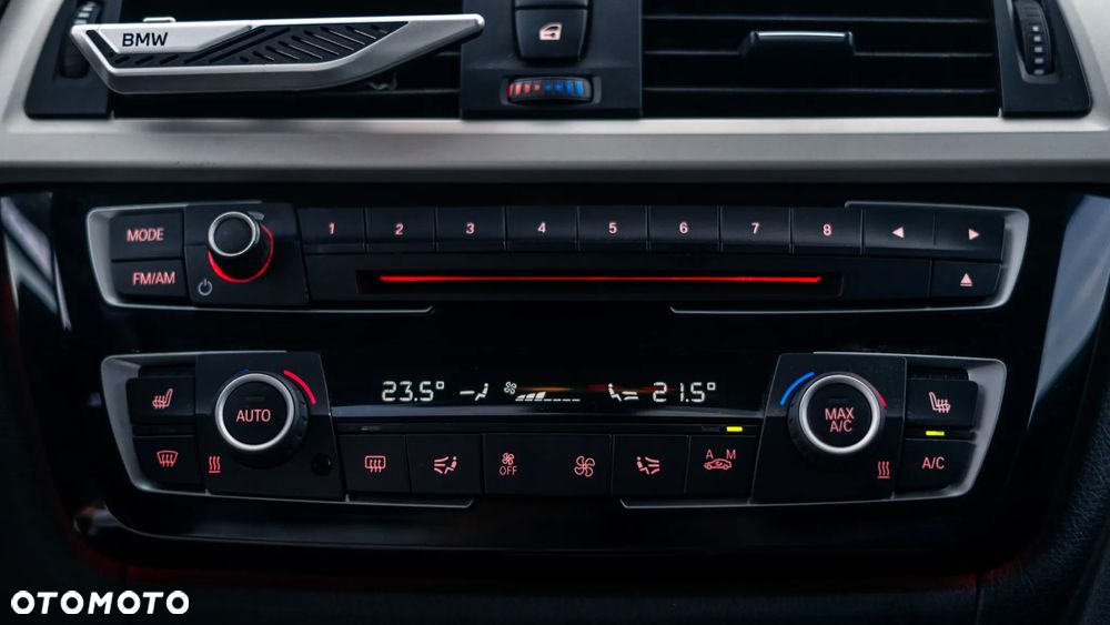 BMW Seria 3 320i GPF xDrive - 17