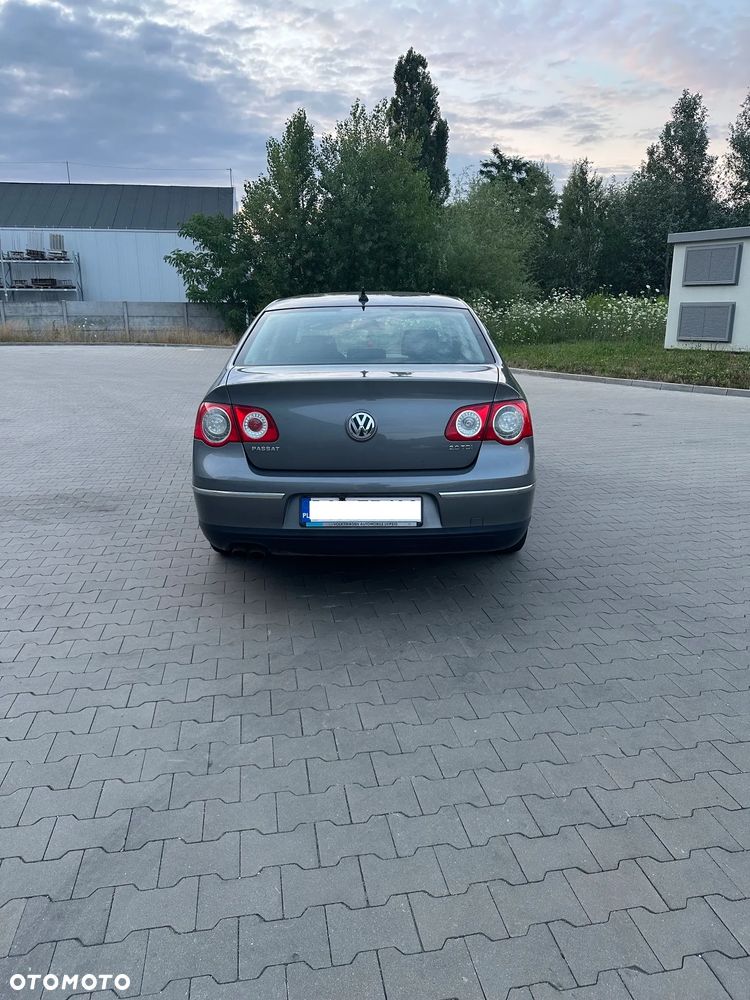 Volkswagen Passat - 7