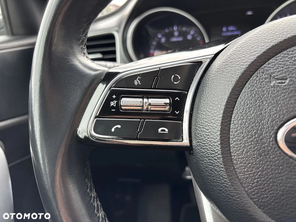 Kia Ceed 1.6 CRDi SCR M - 22