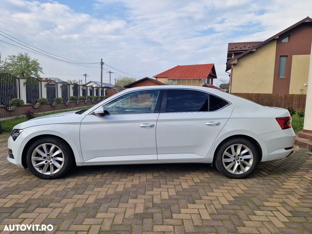 Skoda Superb 2.0 TDI DSG Ambition - 3