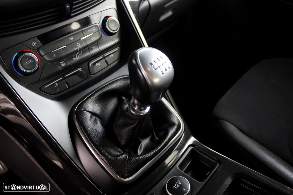 Ford Kuga 1.5 TDCi EcoBlue ST-Line X - 14