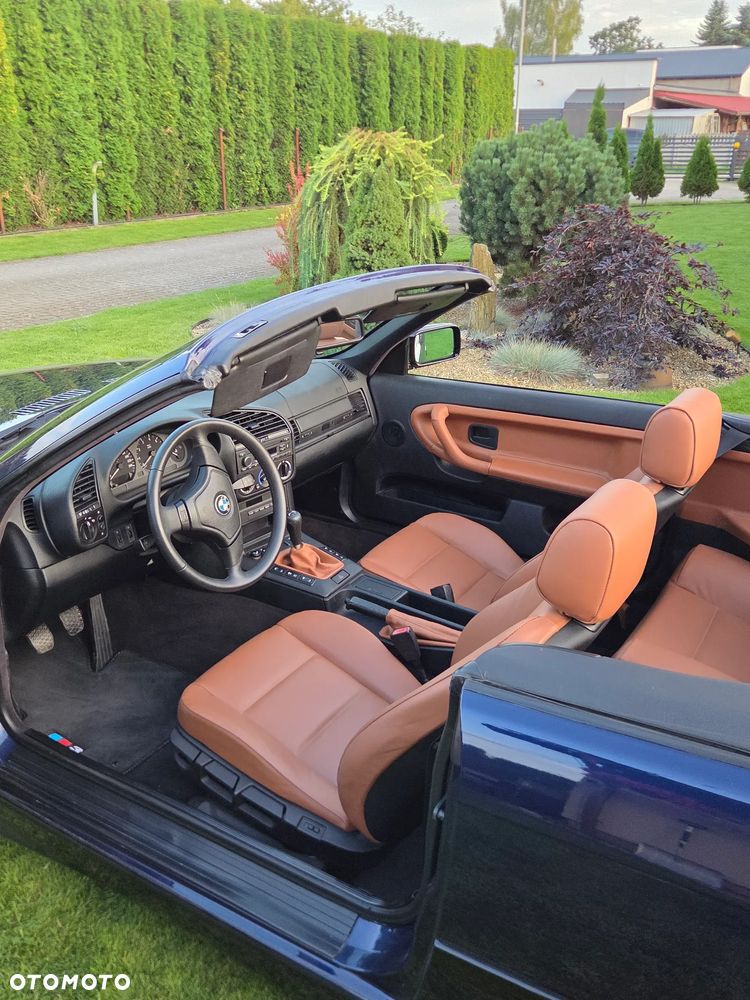 BMW Seria 3 320i - 6