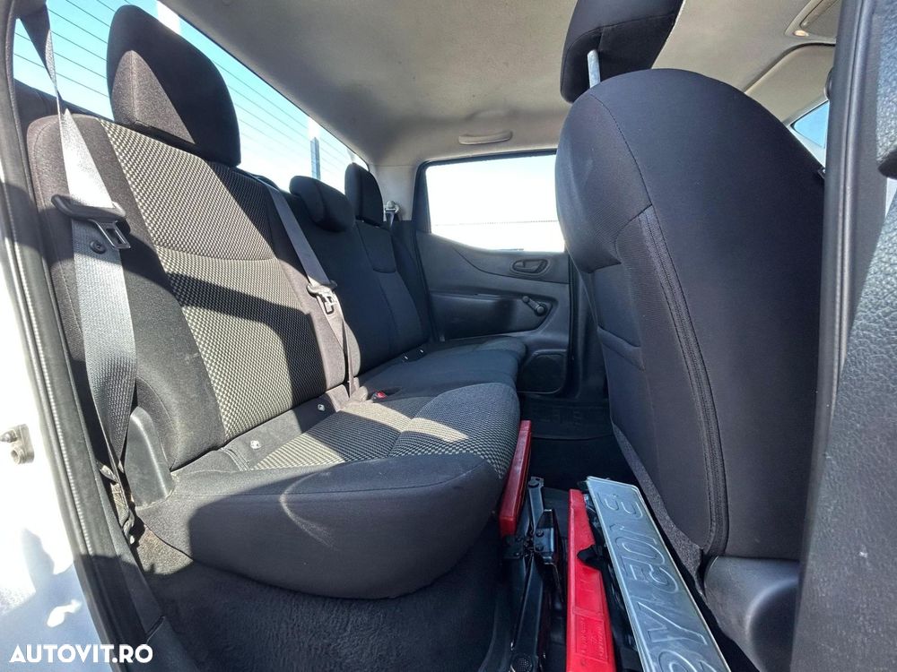 Nissan Navara Double Cab Visia - 17