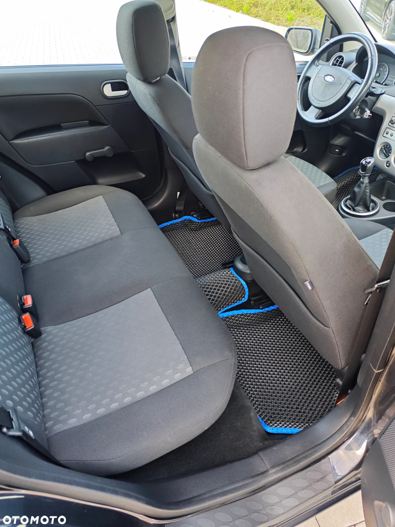 Ford Fiesta 1.4 Trend - 25