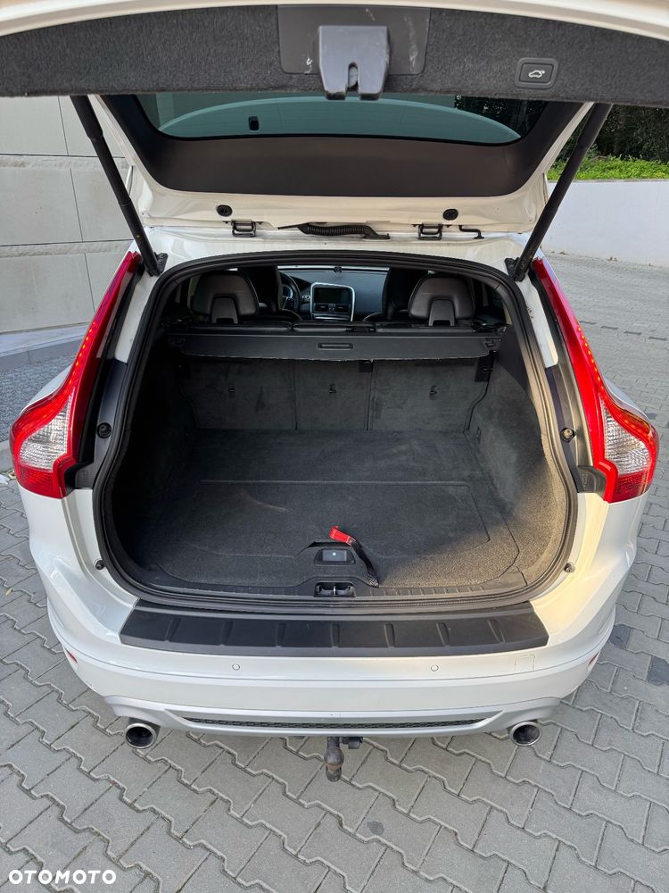 Volvo XC 60 D3 R-Design Kinetic - 28