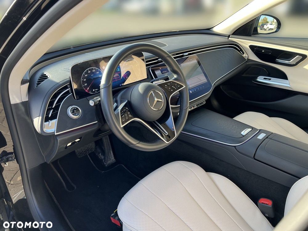 Mercedes-Benz Klasa E 200 mHEV 4-Matic Avantgarde 9G-Tronic - 11