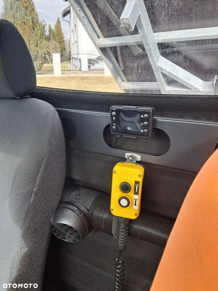 Nissan NV200 - 11