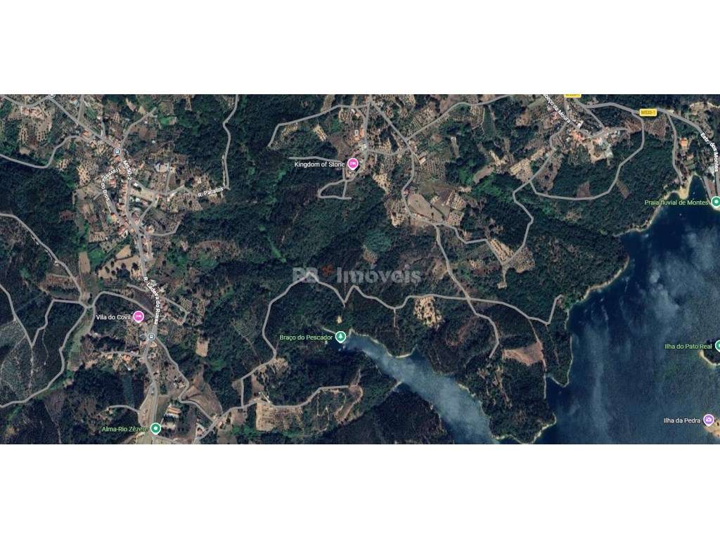 Ruína junto à praia fluvial no Alqueidão, Tomar - Grande imagem: 3/5
