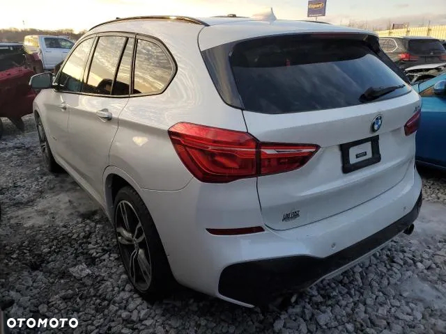 BMW X1 xDrive25i Sport Line - 3