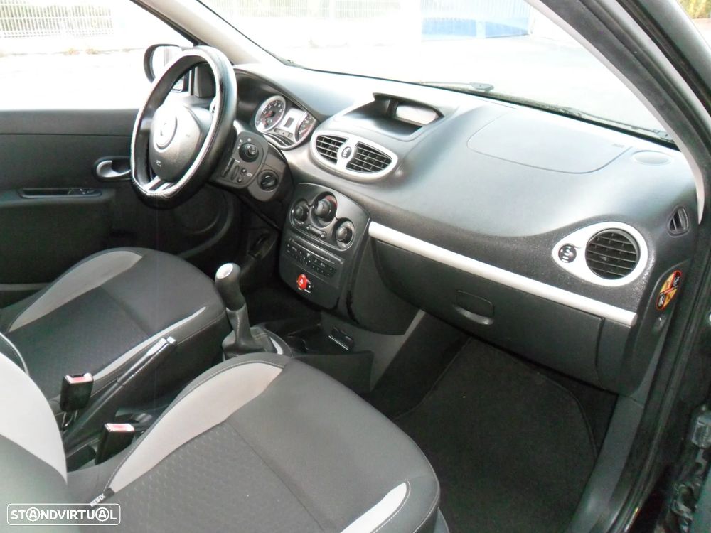 Renault Clio 1.2 TCE Sport - 17